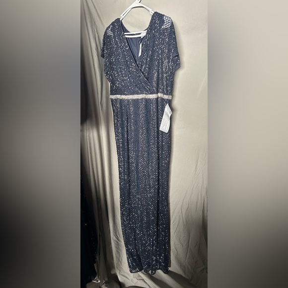 Mac Duggal 93678 NWT BEADED SHORT SLEEVE COLUMN GOWN - Picture 4 of 6